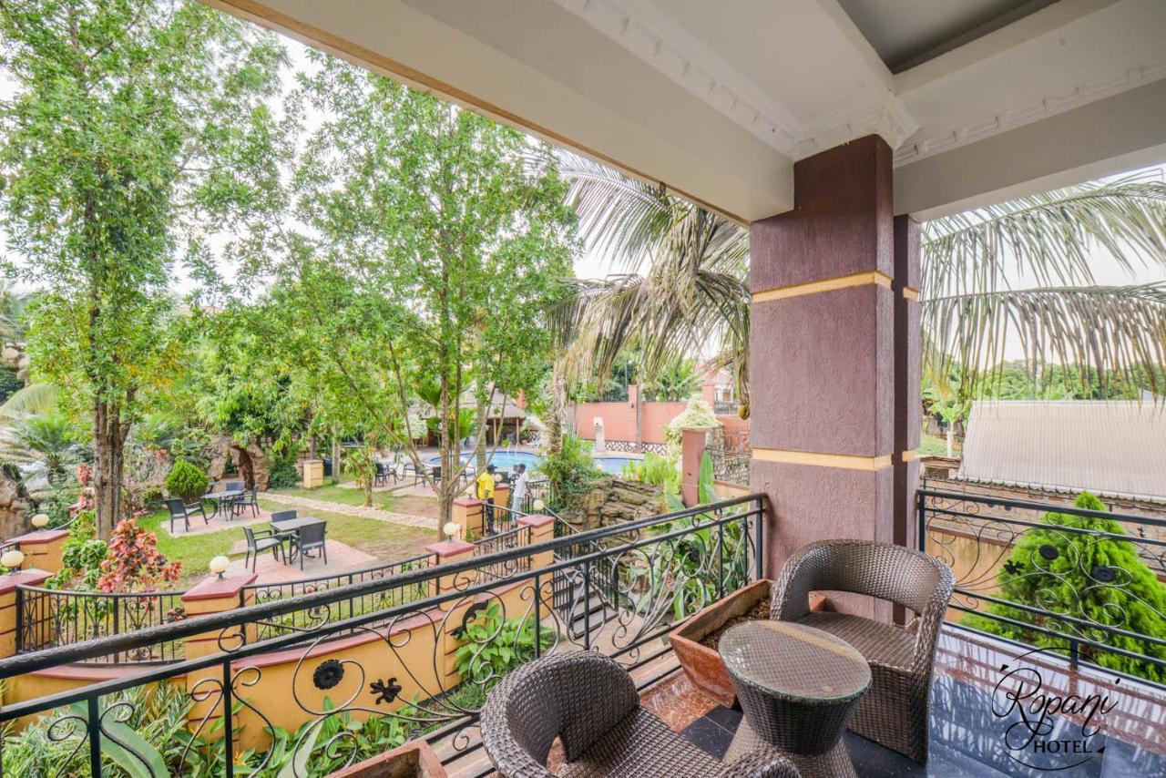 Ropani Hotel Kitende Exterior foto